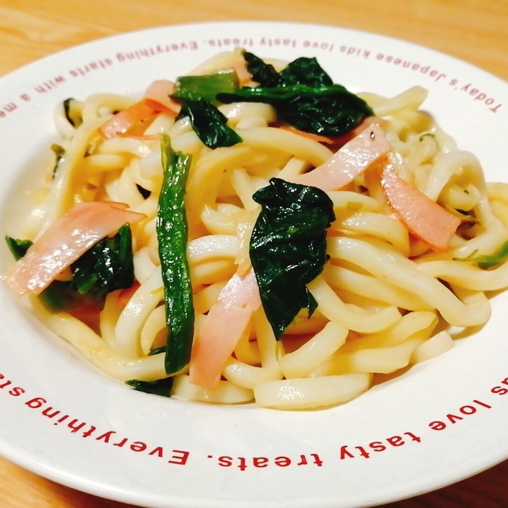 鉄分補給☆ほうれん草とハムの焼きうどん